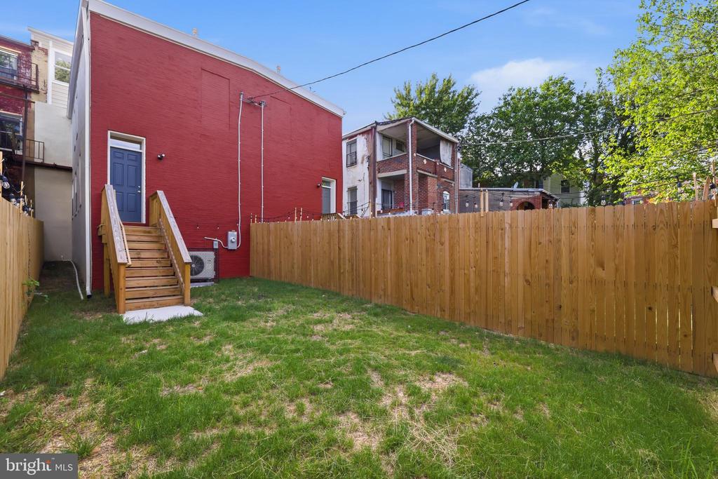 47 S FULTON AVENUE