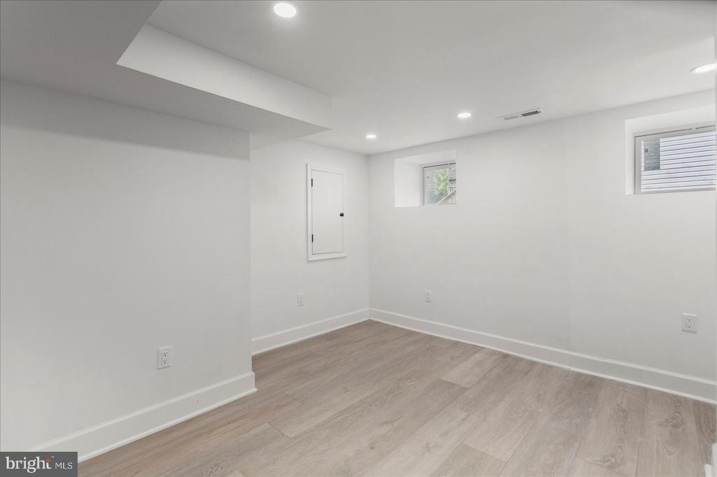 4307 MIAMI PLACE