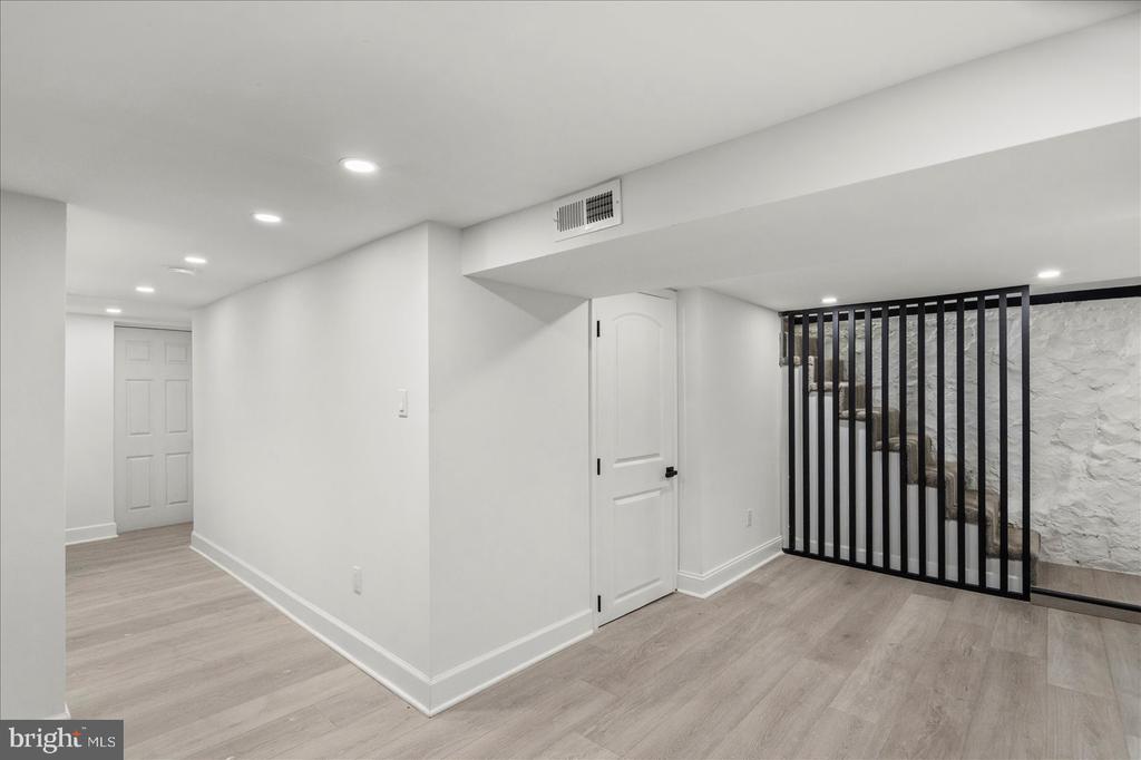 4307 MIAMI PLACE