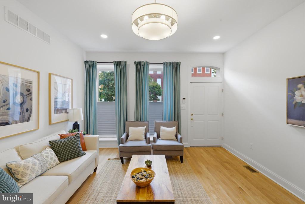 107 FULTON AVENUE S