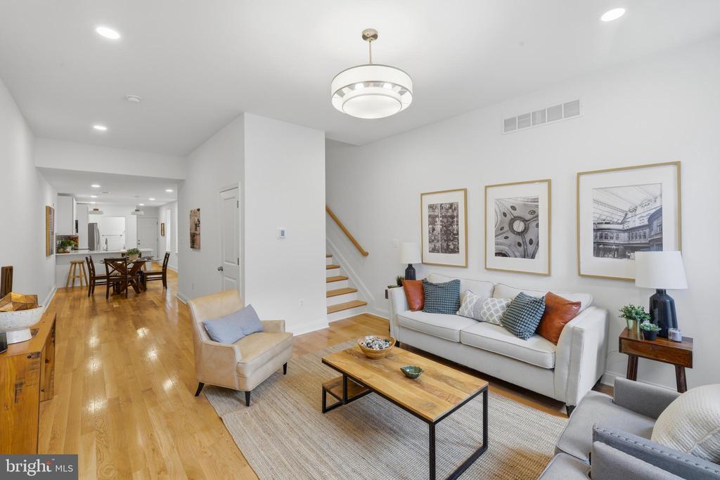 107 FULTON AVENUE S