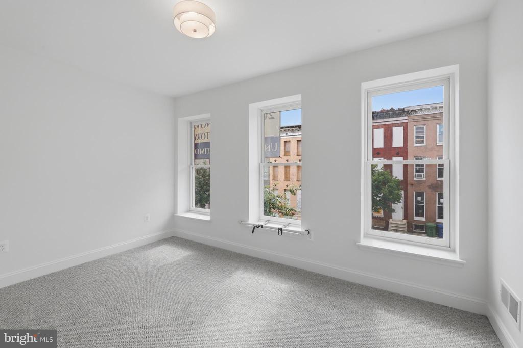 107 FULTON AVENUE S