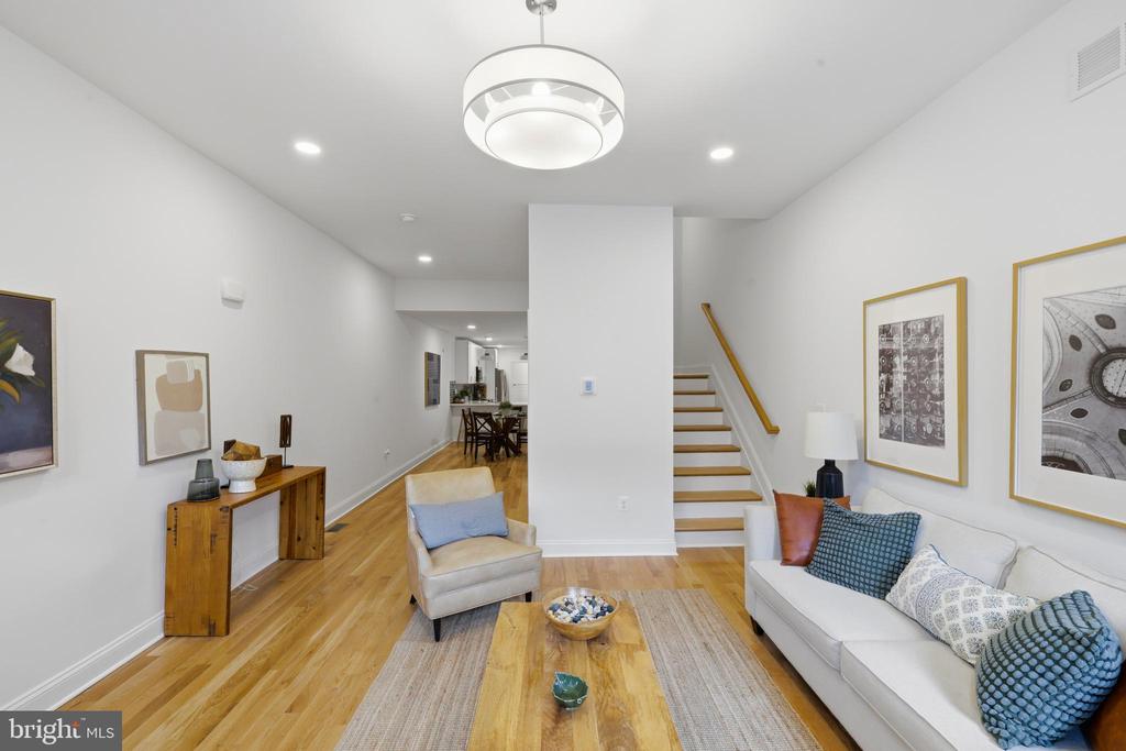 107 FULTON AVENUE S