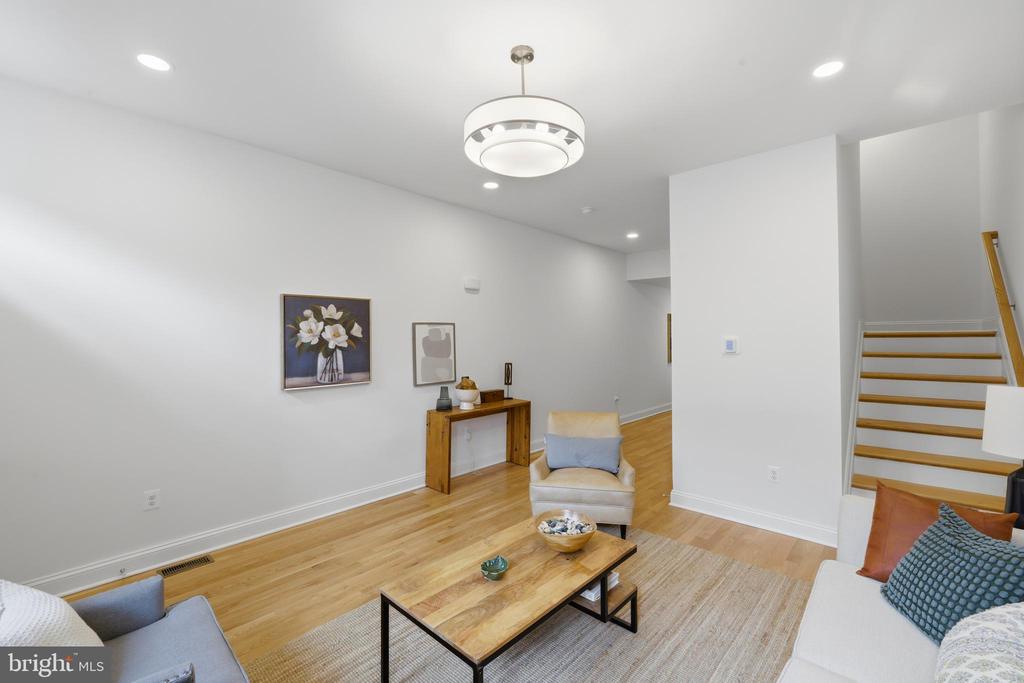 107 FULTON AVENUE S