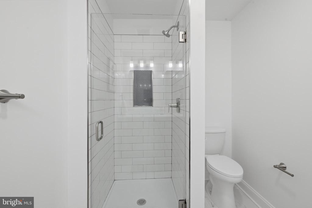 107 FULTON AVENUE S