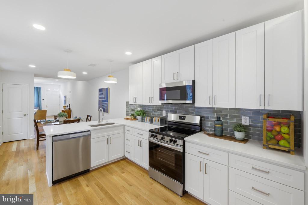 107 FULTON AVENUE S