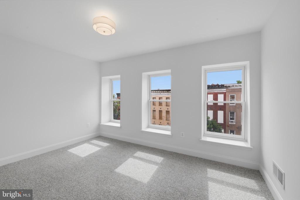 107 FULTON AVENUE S