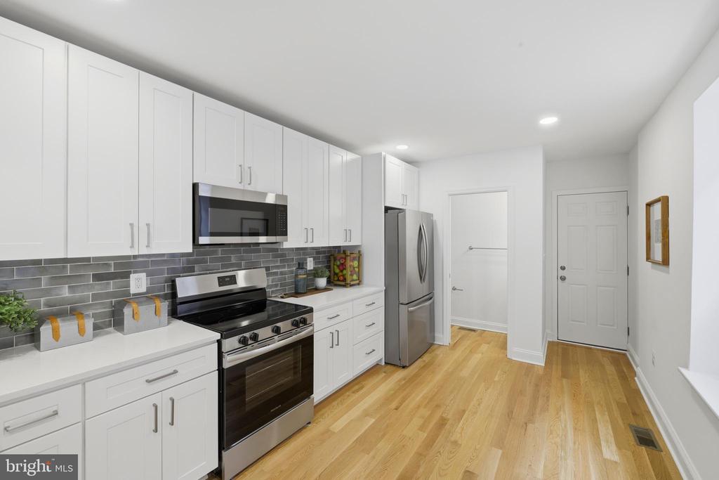 107 FULTON AVENUE S