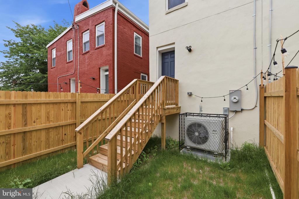 107 FULTON AVENUE S