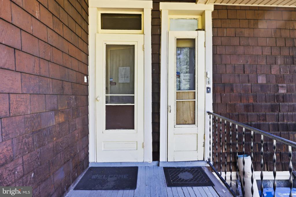 3811 WOODBINE AVENUE