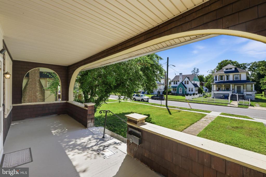 3811 WOODBINE AVENUE