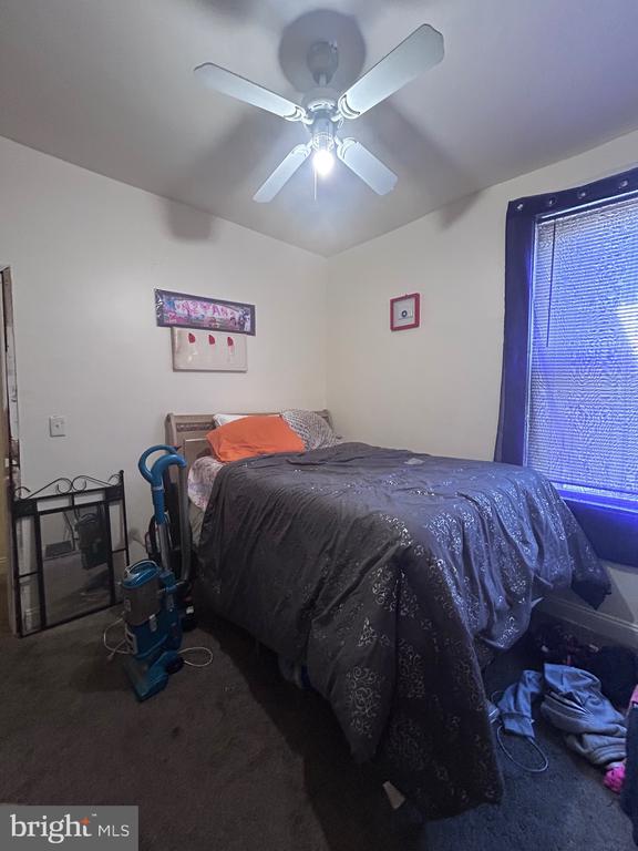1825 W MULBERRY STREET