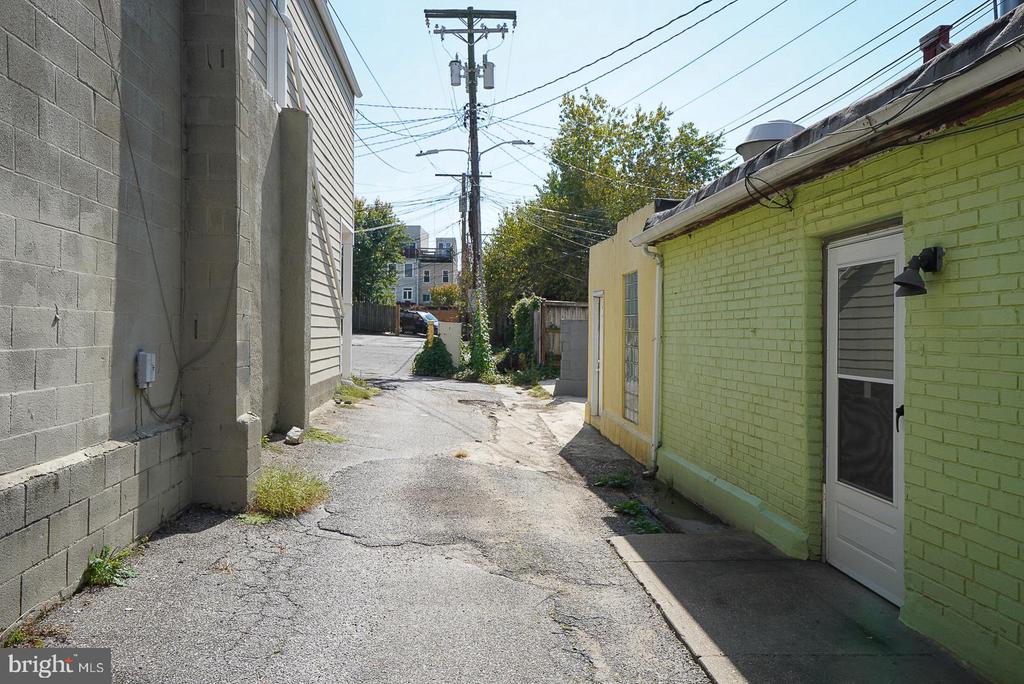 1501 LIGHT STREET Unit: 2ND FLOOR