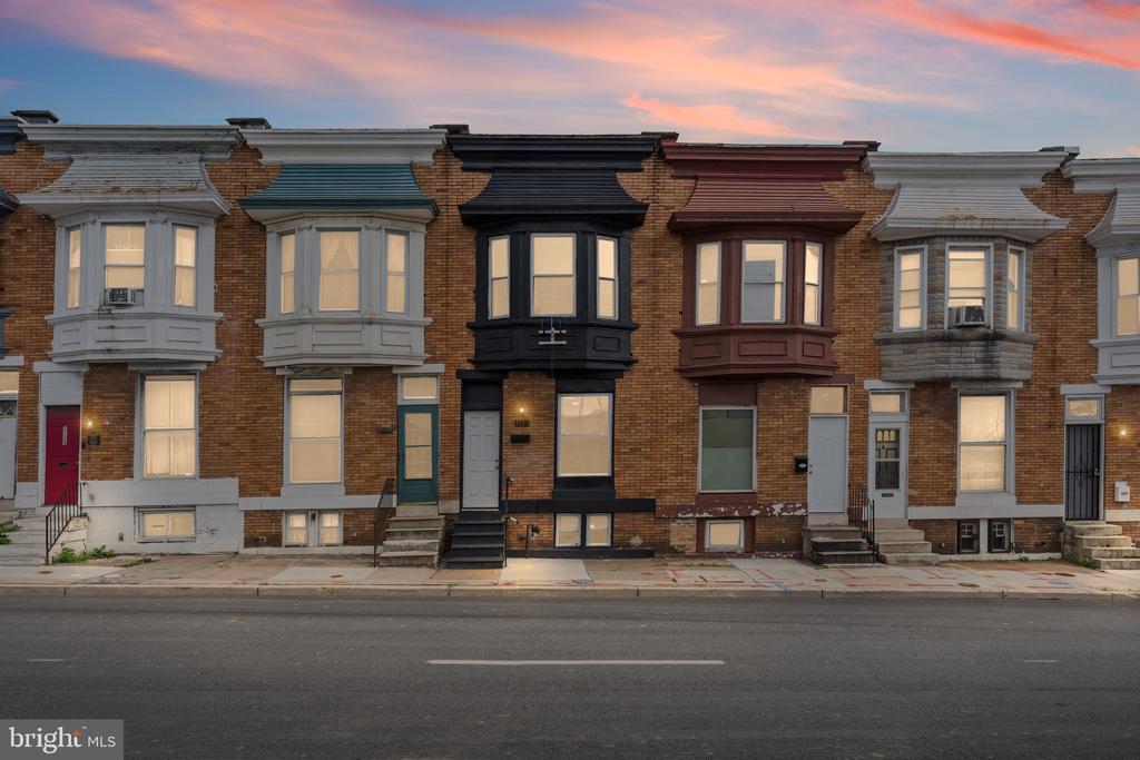 2127 W MULBERRY STREET