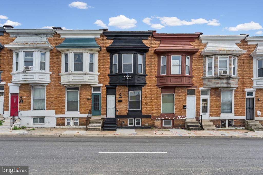 2127 W MULBERRY STREET
