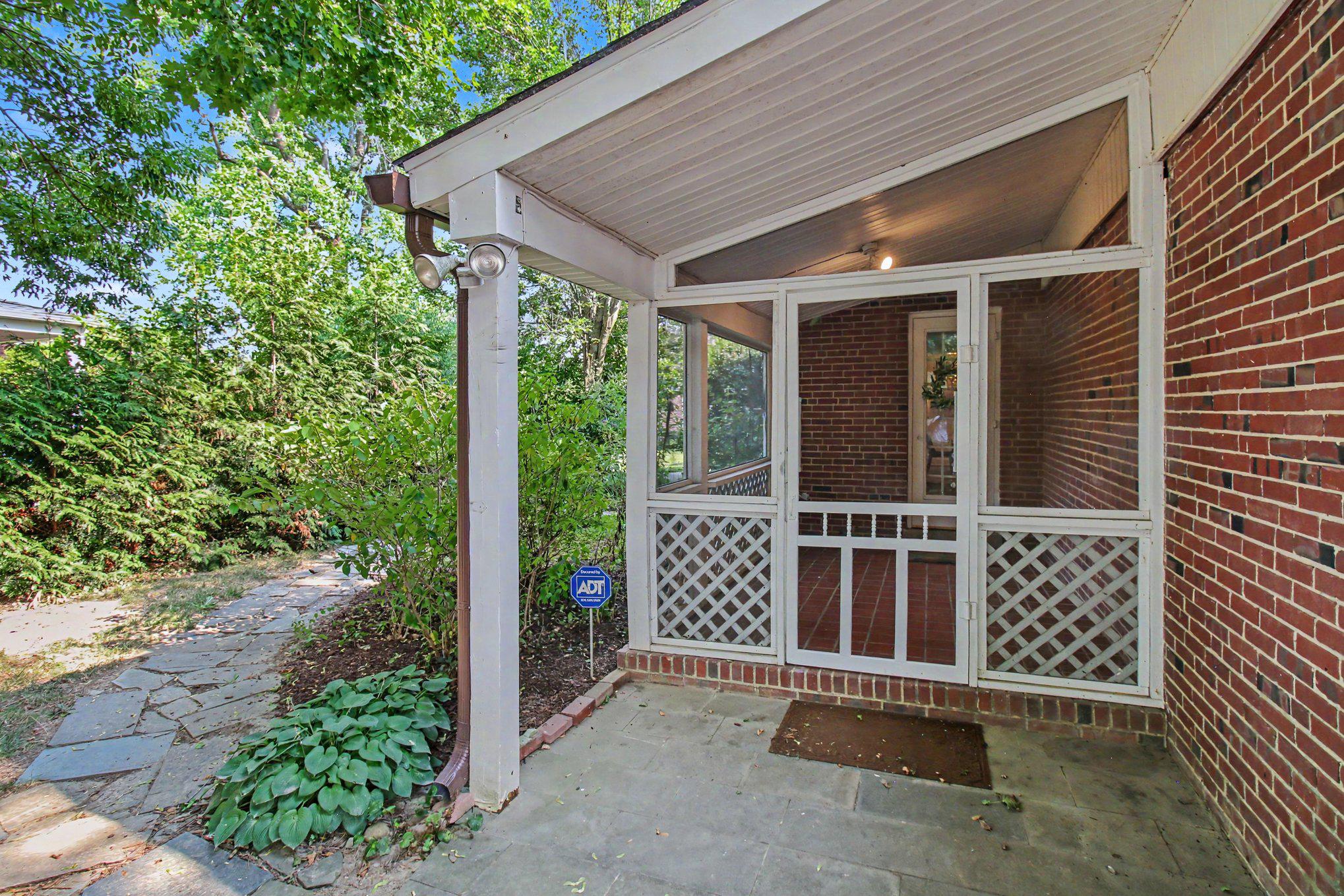 308 EASTWAY COURT