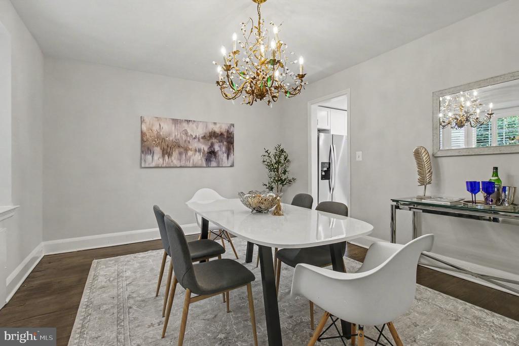 308 EASTWAY COURT