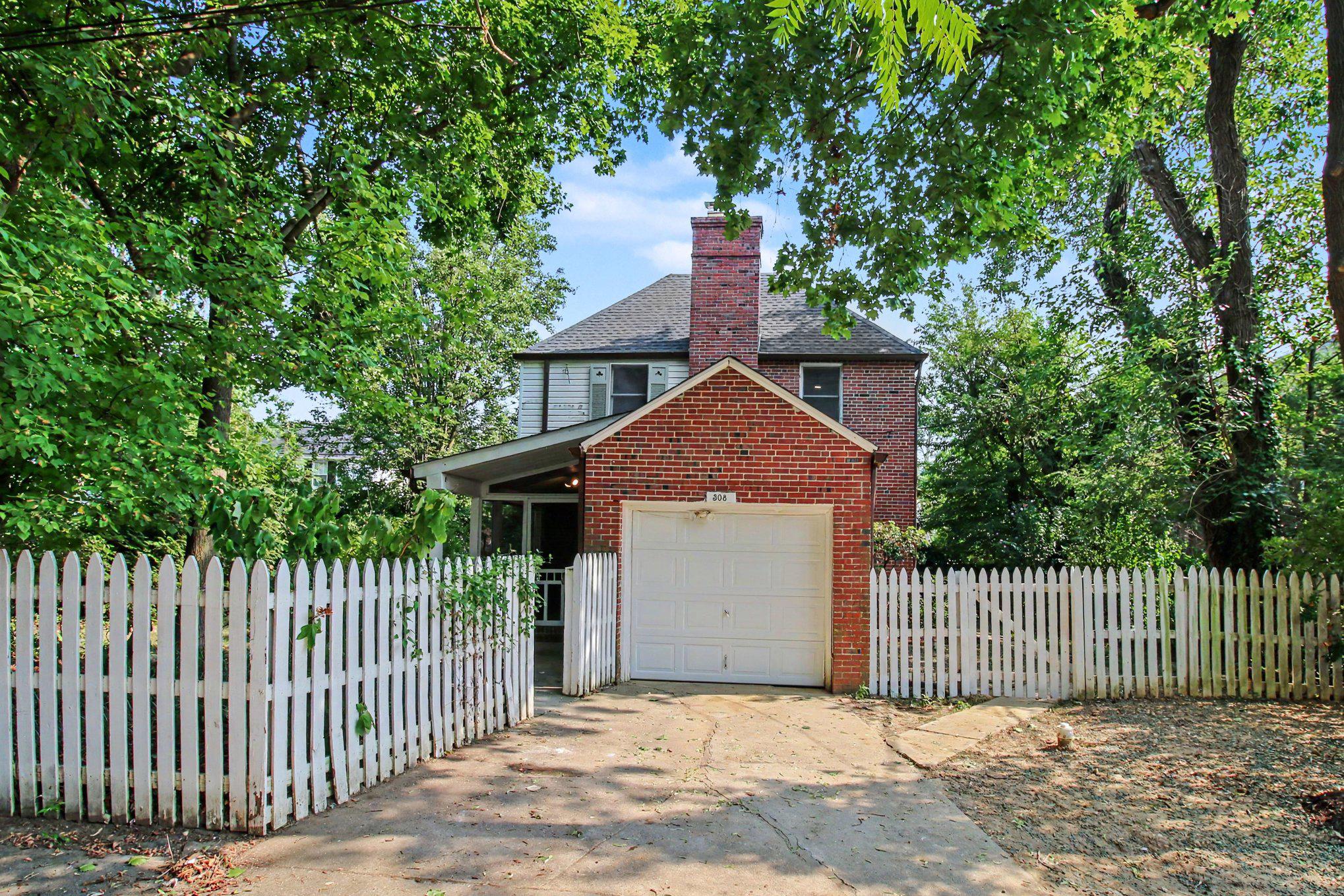 308 EASTWAY COURT