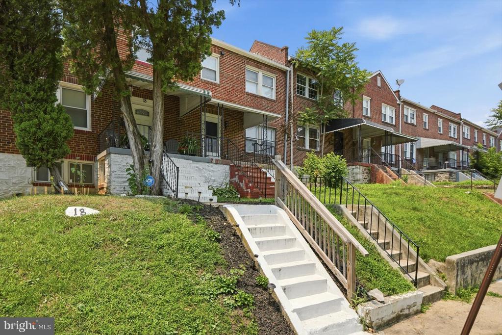 16 S MOUNT OLIVET LANE