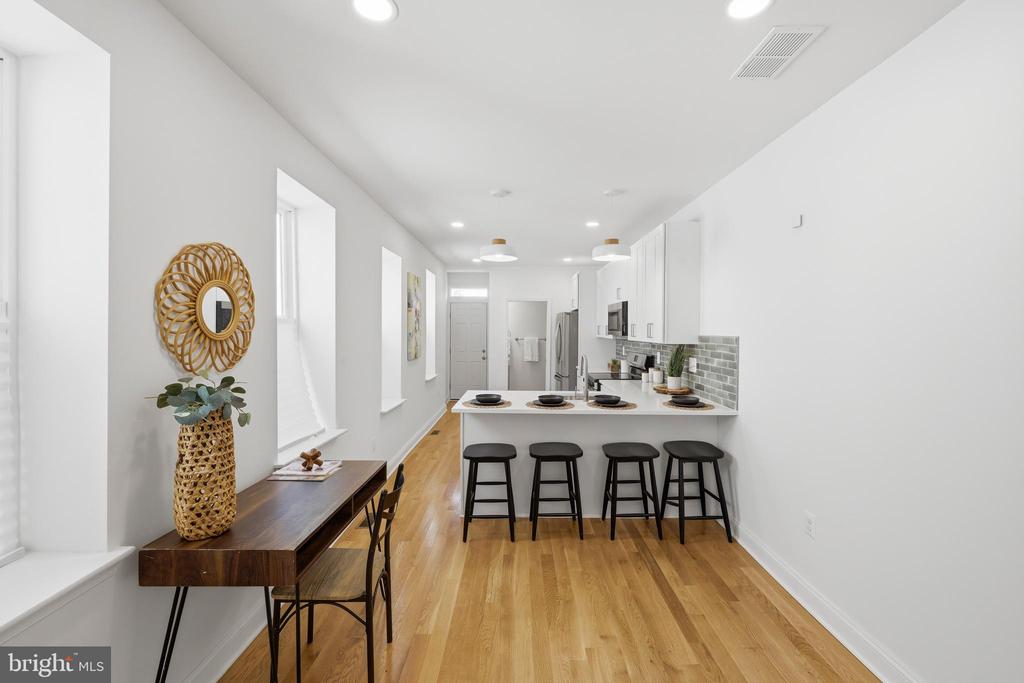 109 S FULTON AVENUE