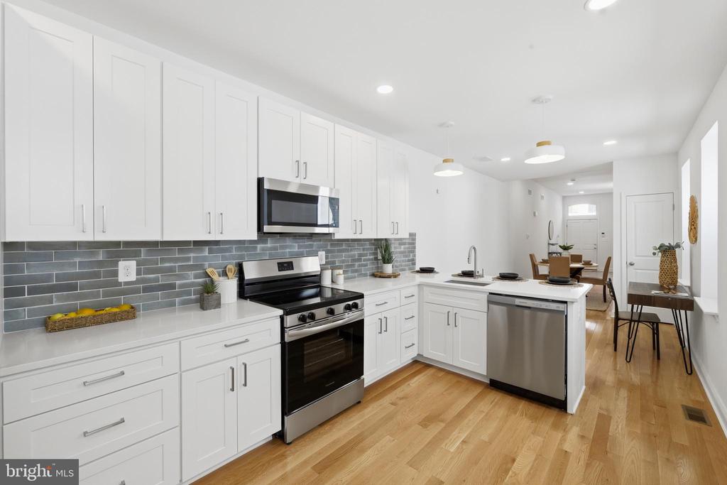 109 S FULTON AVENUE