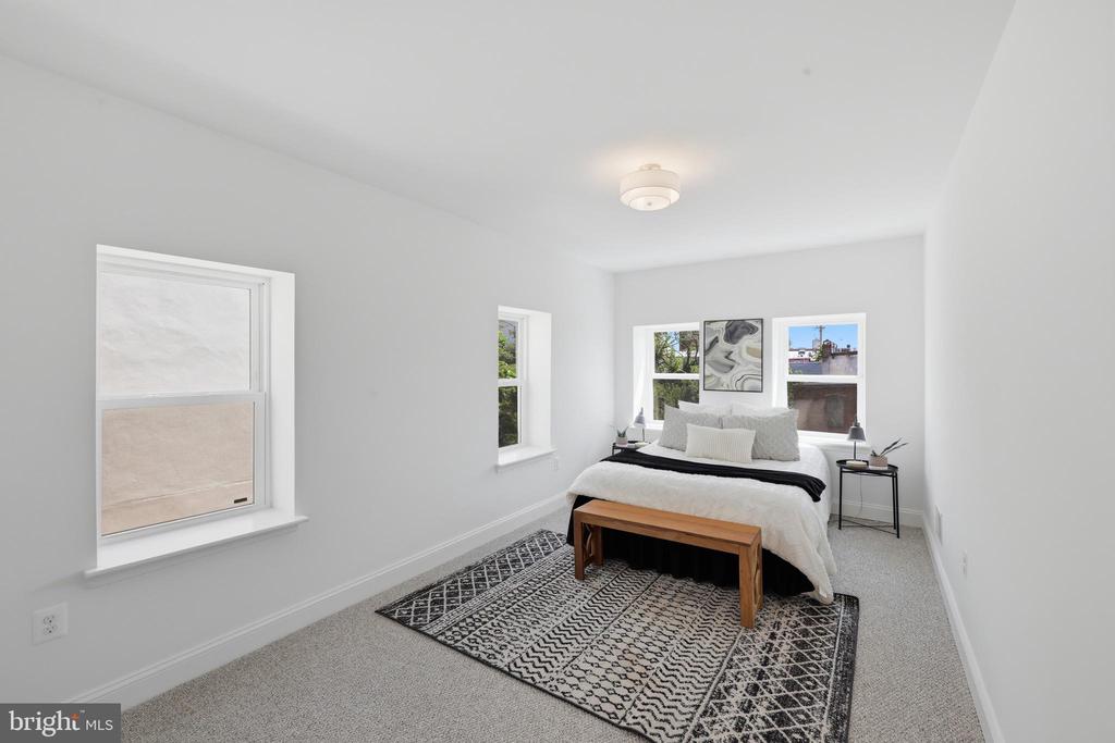 109 S FULTON AVENUE