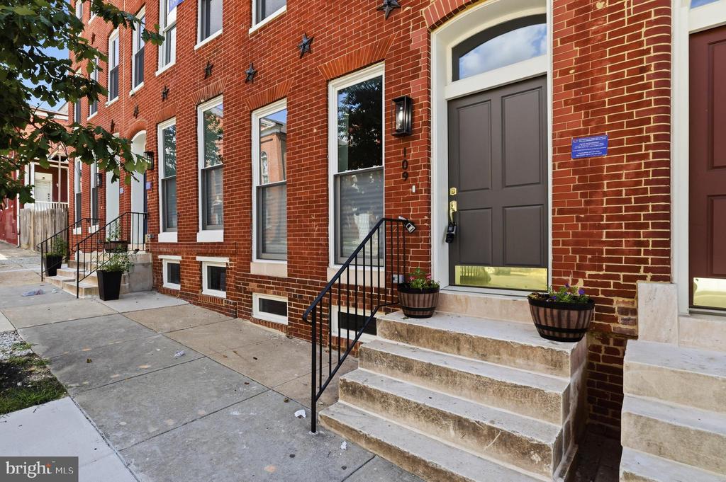 109 S FULTON AVENUE