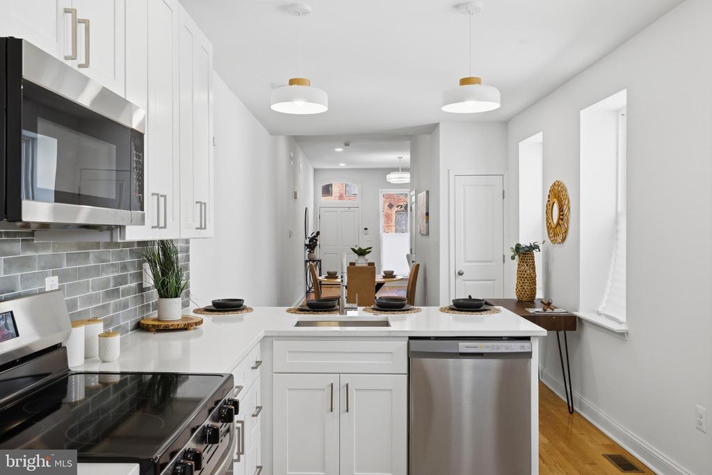 109 S FULTON AVENUE