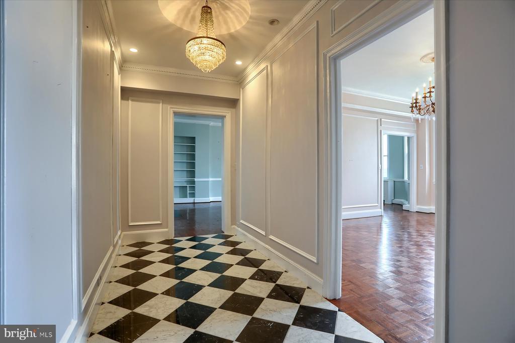 3908 N CHARLES STREET Unit: 1102