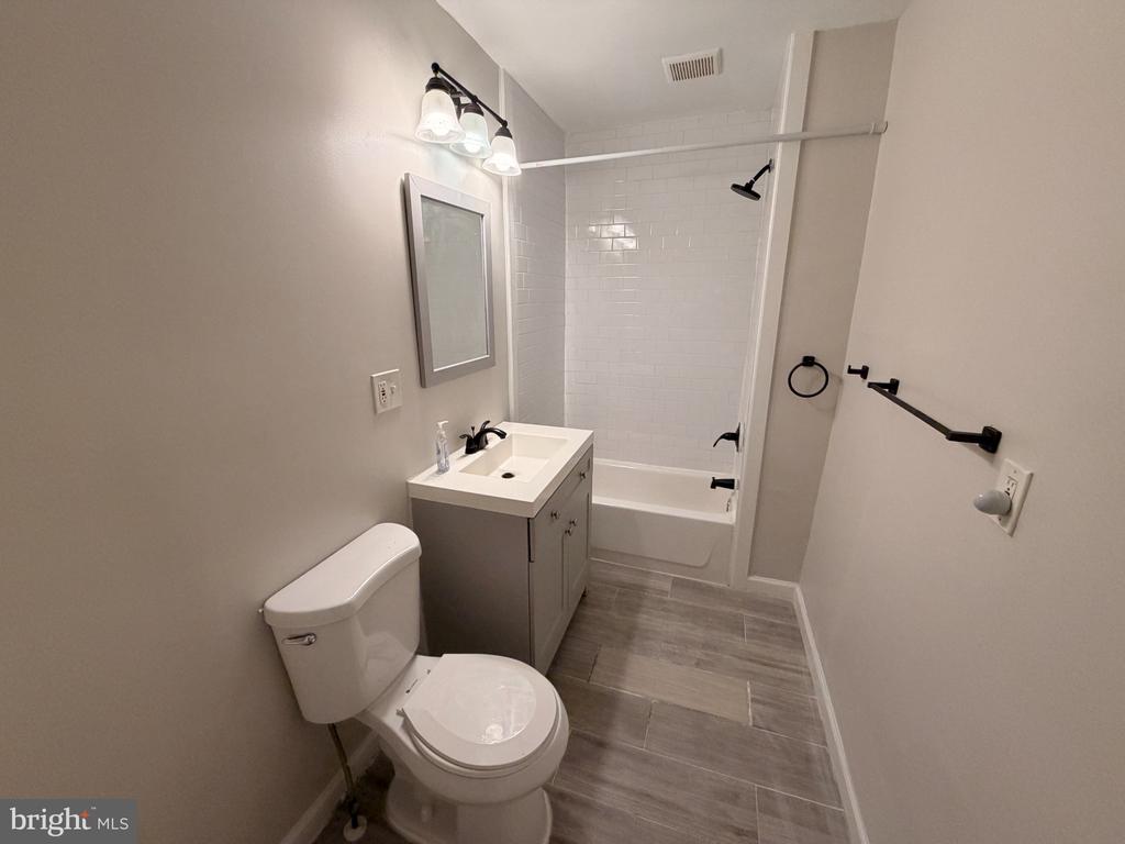 4608 YORK ROAD Unit: 1