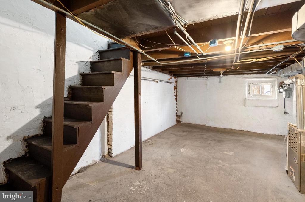 105 CARROLLTON AVENUE