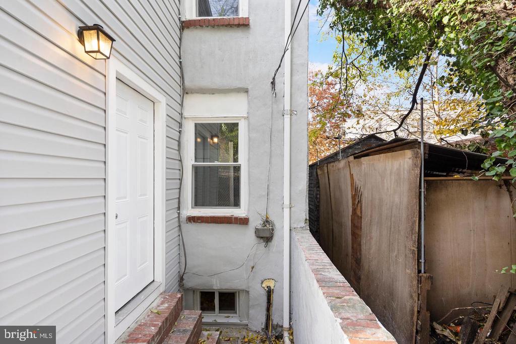 105 CARROLLTON AVENUE