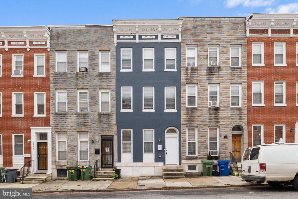 1007 BENNETT PLACE