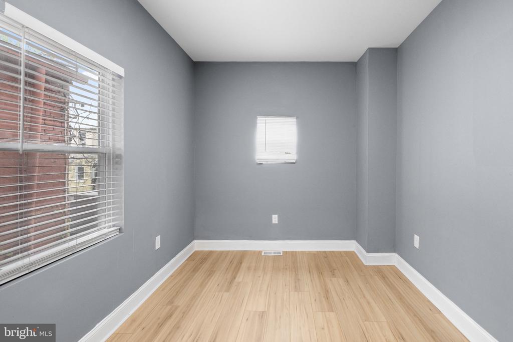 1007 BENNETT PLACE