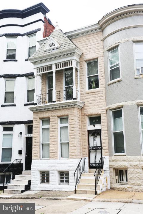 2804 AUCHENTOROLY TERRACE