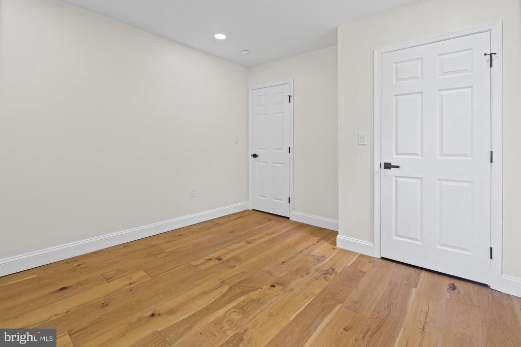 2530 HARLEM AVENUE