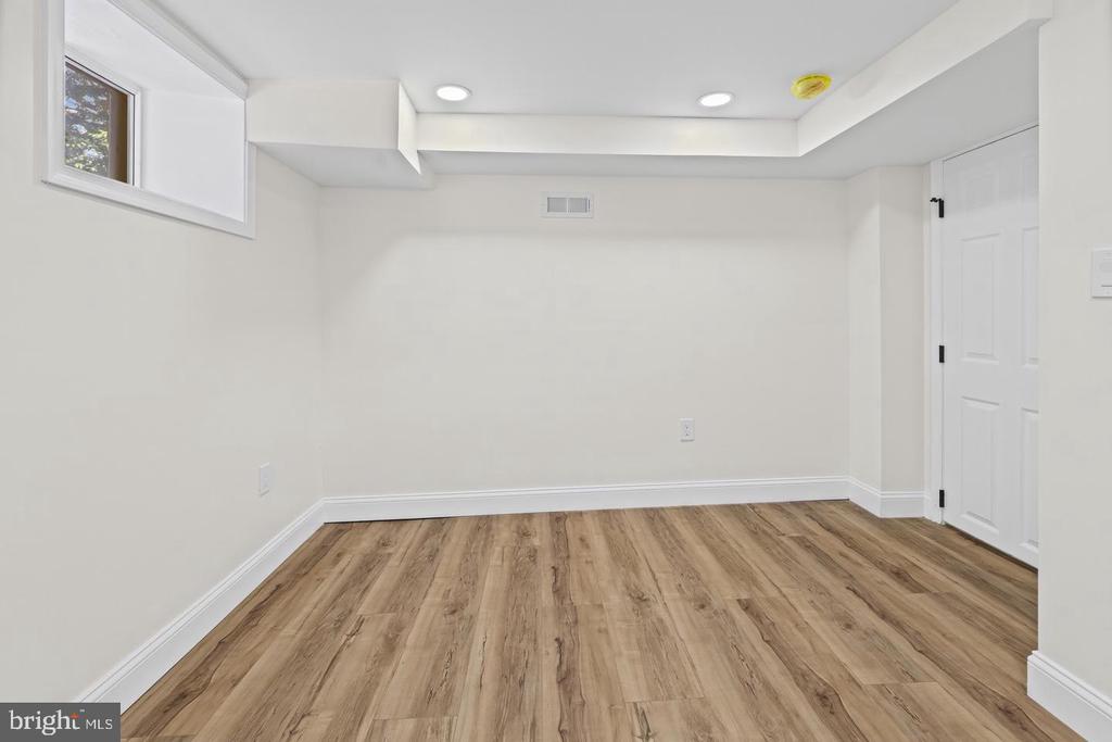 2530 HARLEM AVENUE