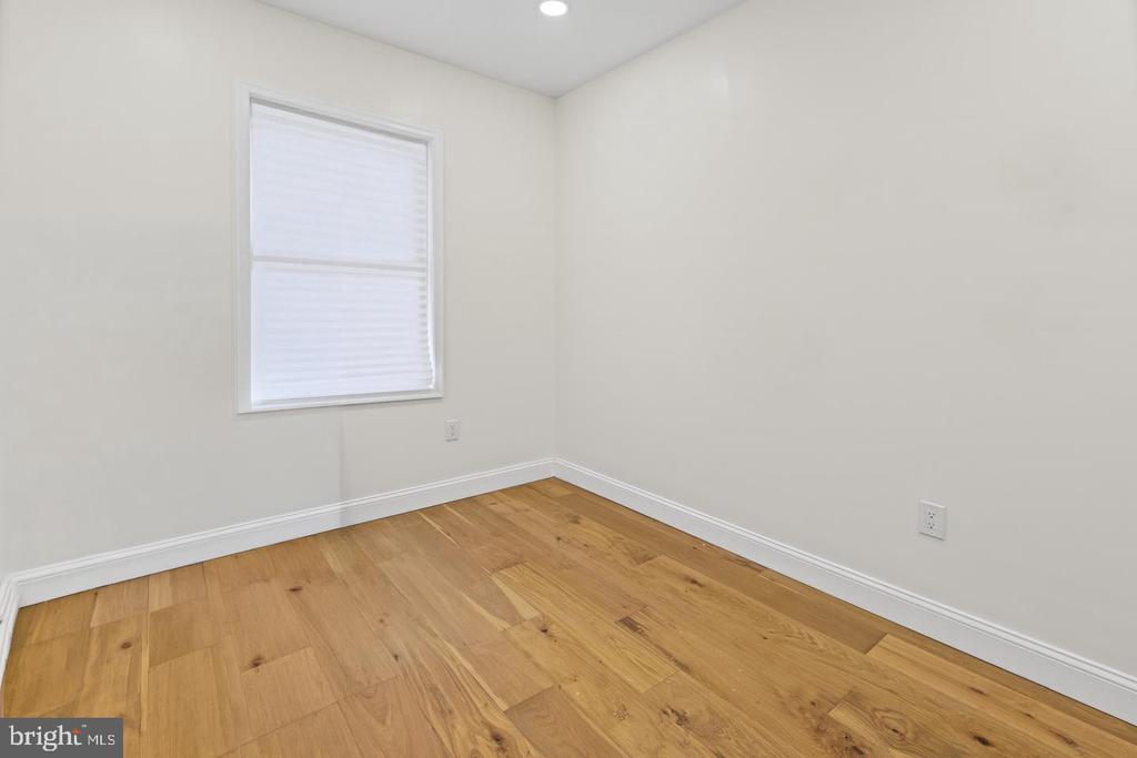 2530 HARLEM AVENUE