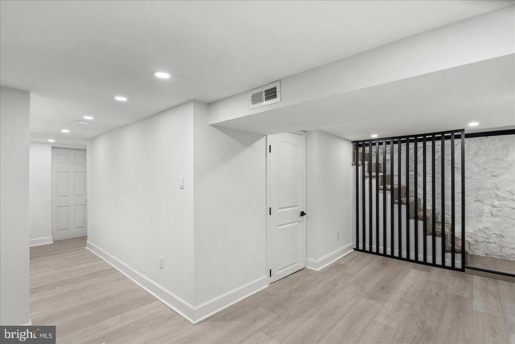 4307 MIAMI PLACE