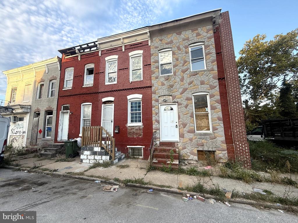 335 N BRUCE STREET