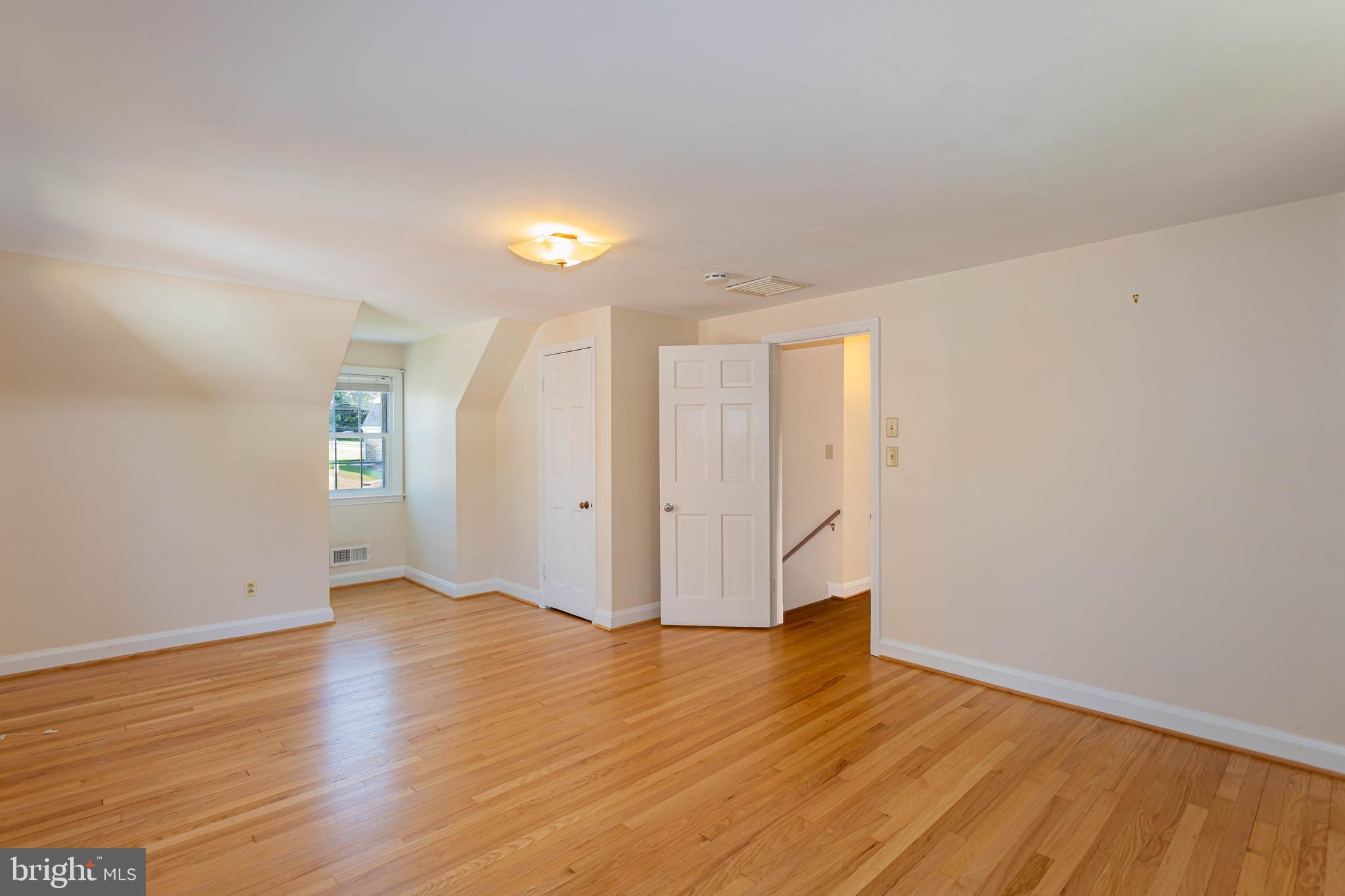904 LOCUSTVALE ROAD