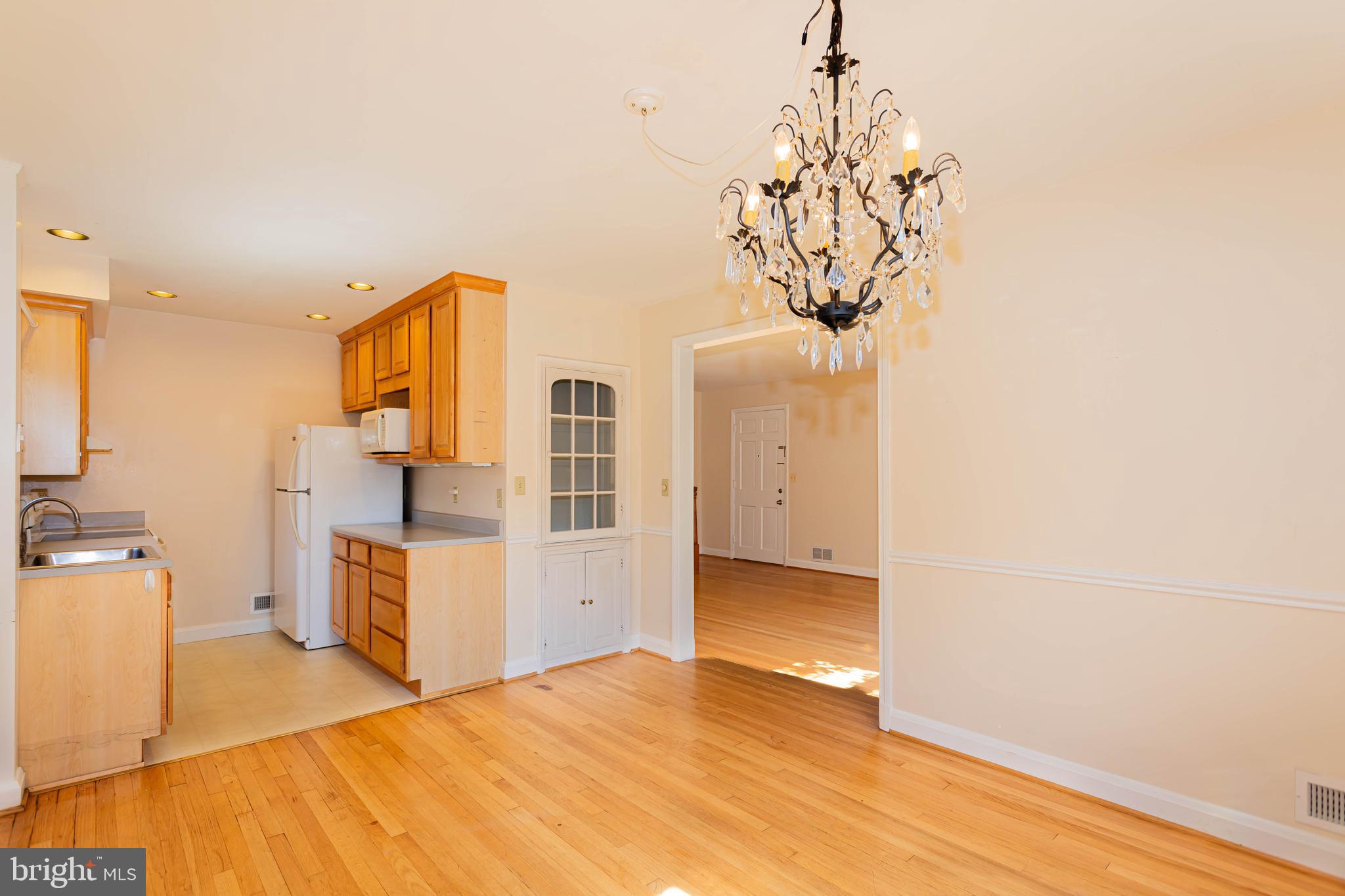 904 LOCUSTVALE ROAD
