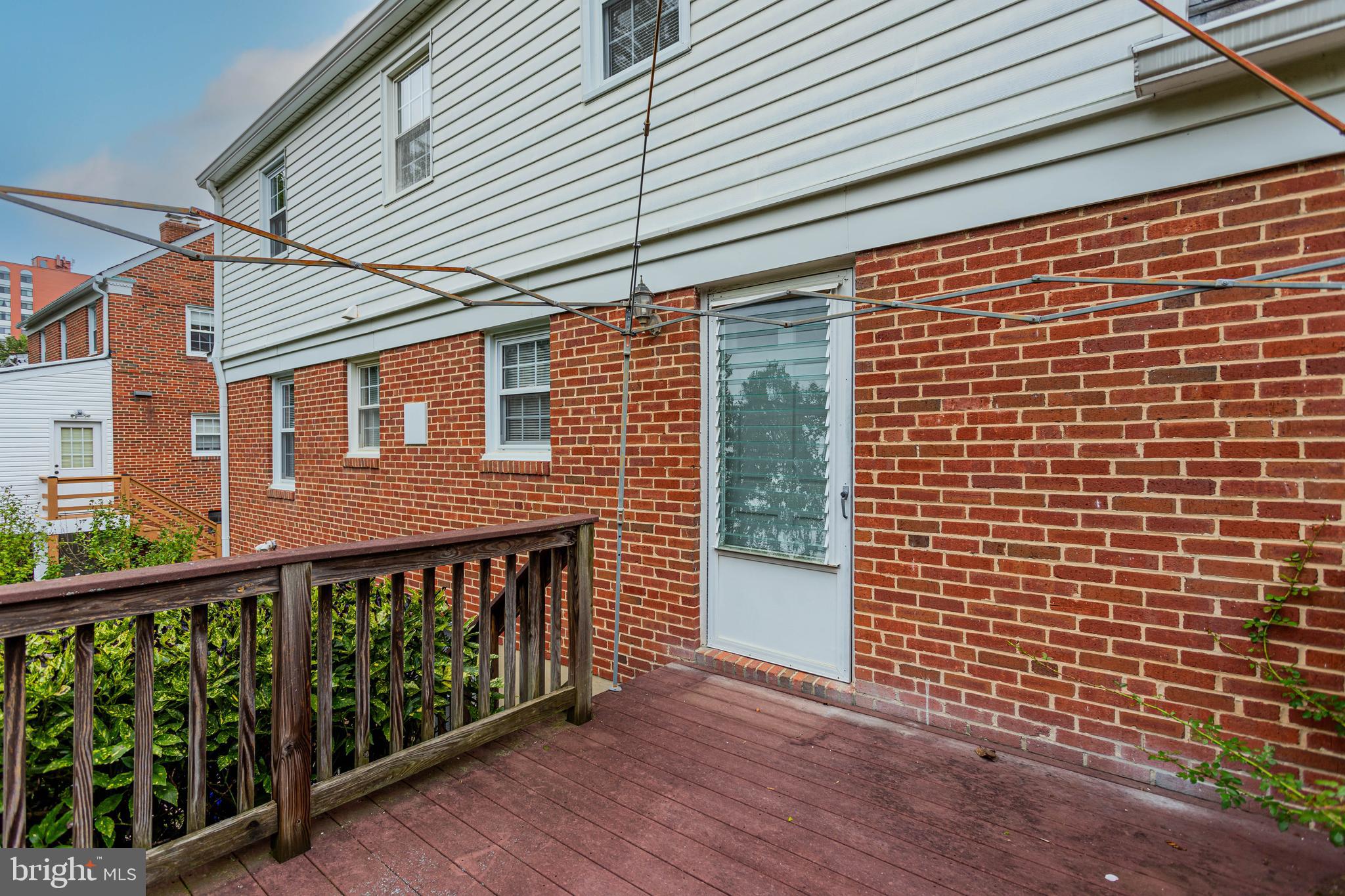 904 LOCUSTVALE ROAD