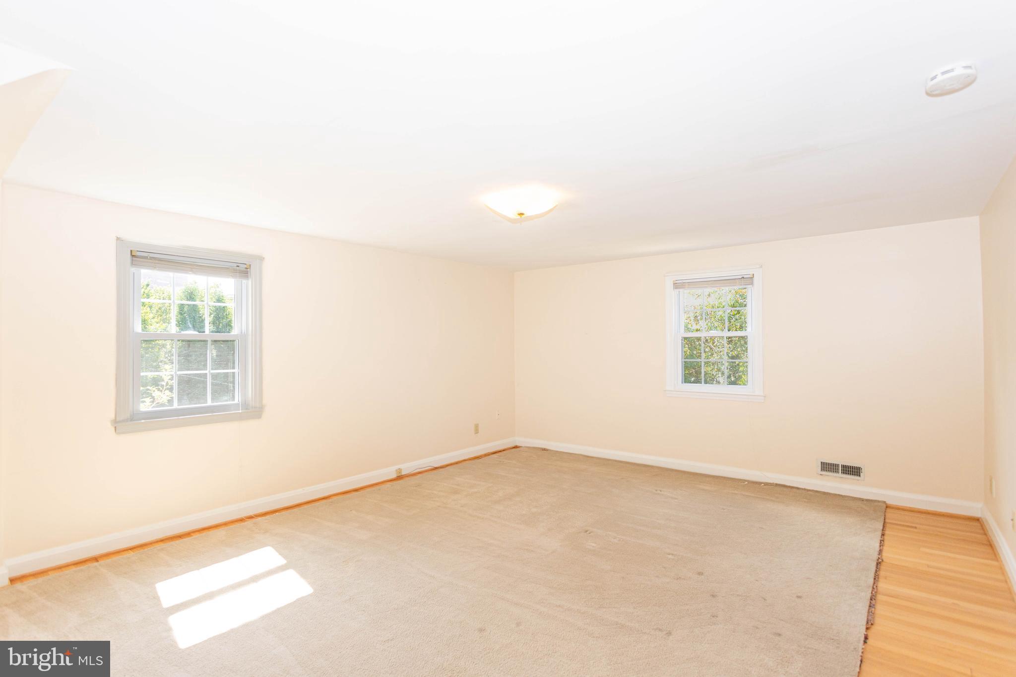 904 LOCUSTVALE ROAD