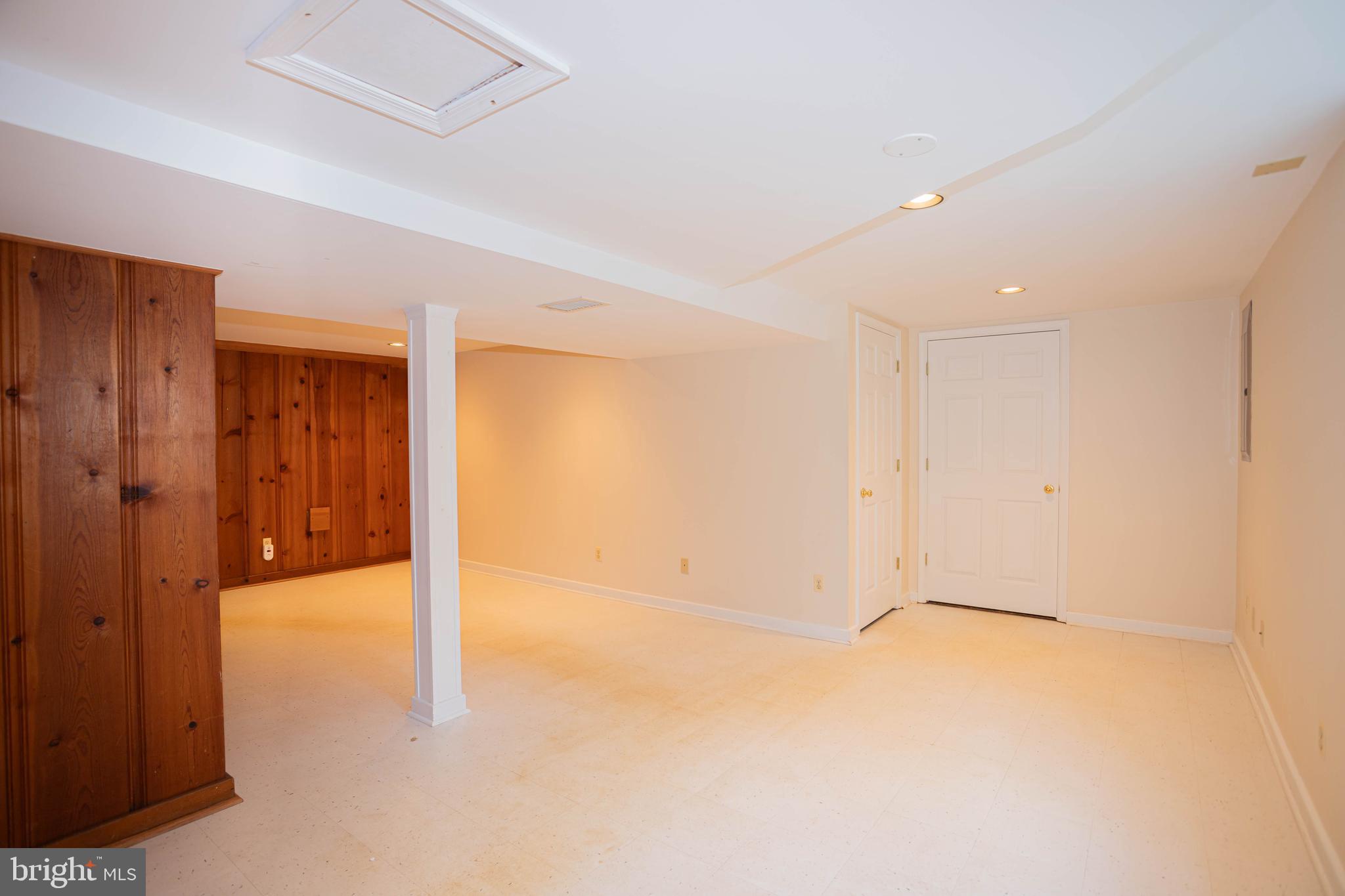 904 LOCUSTVALE ROAD