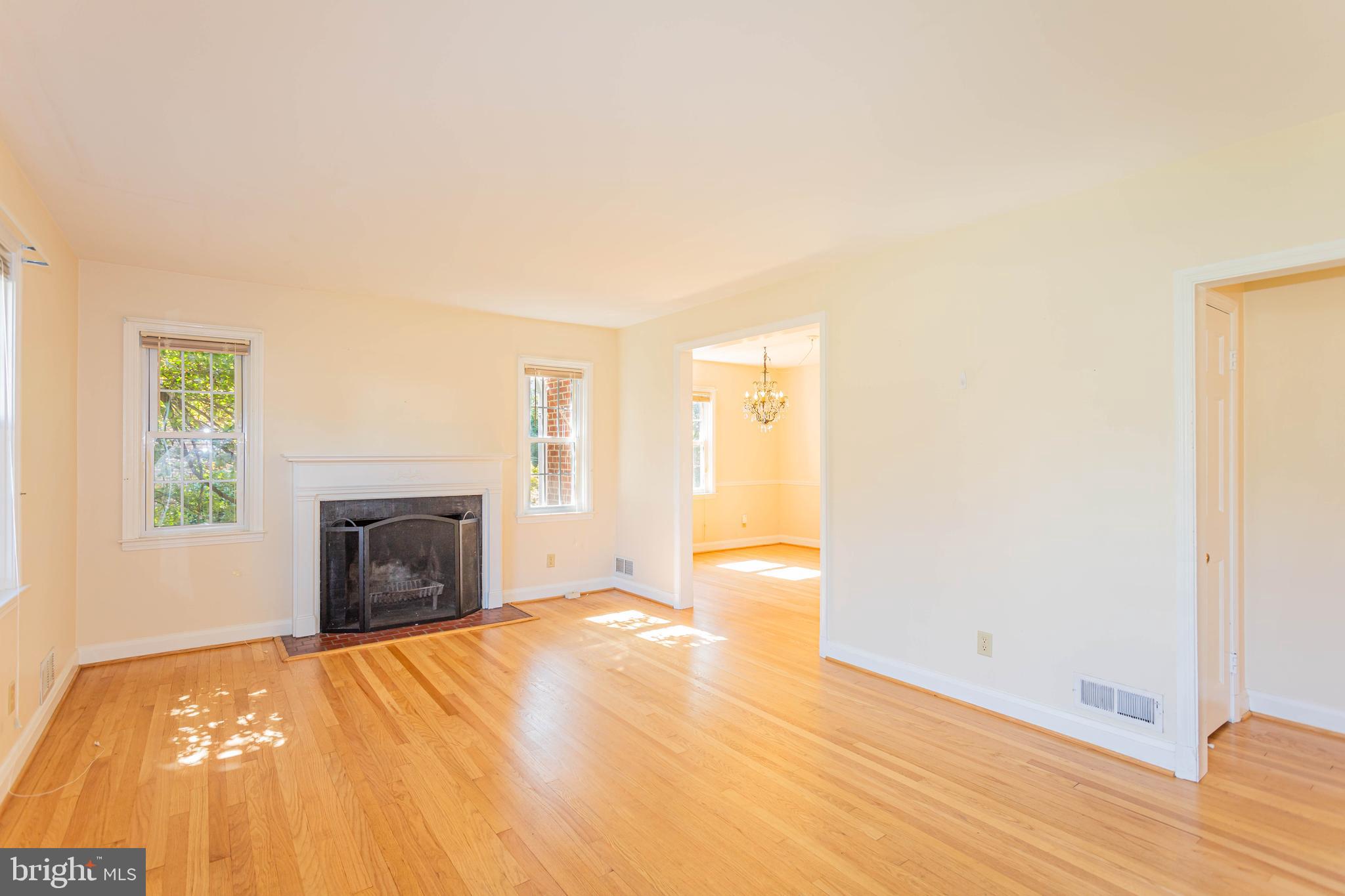 904 LOCUSTVALE ROAD
