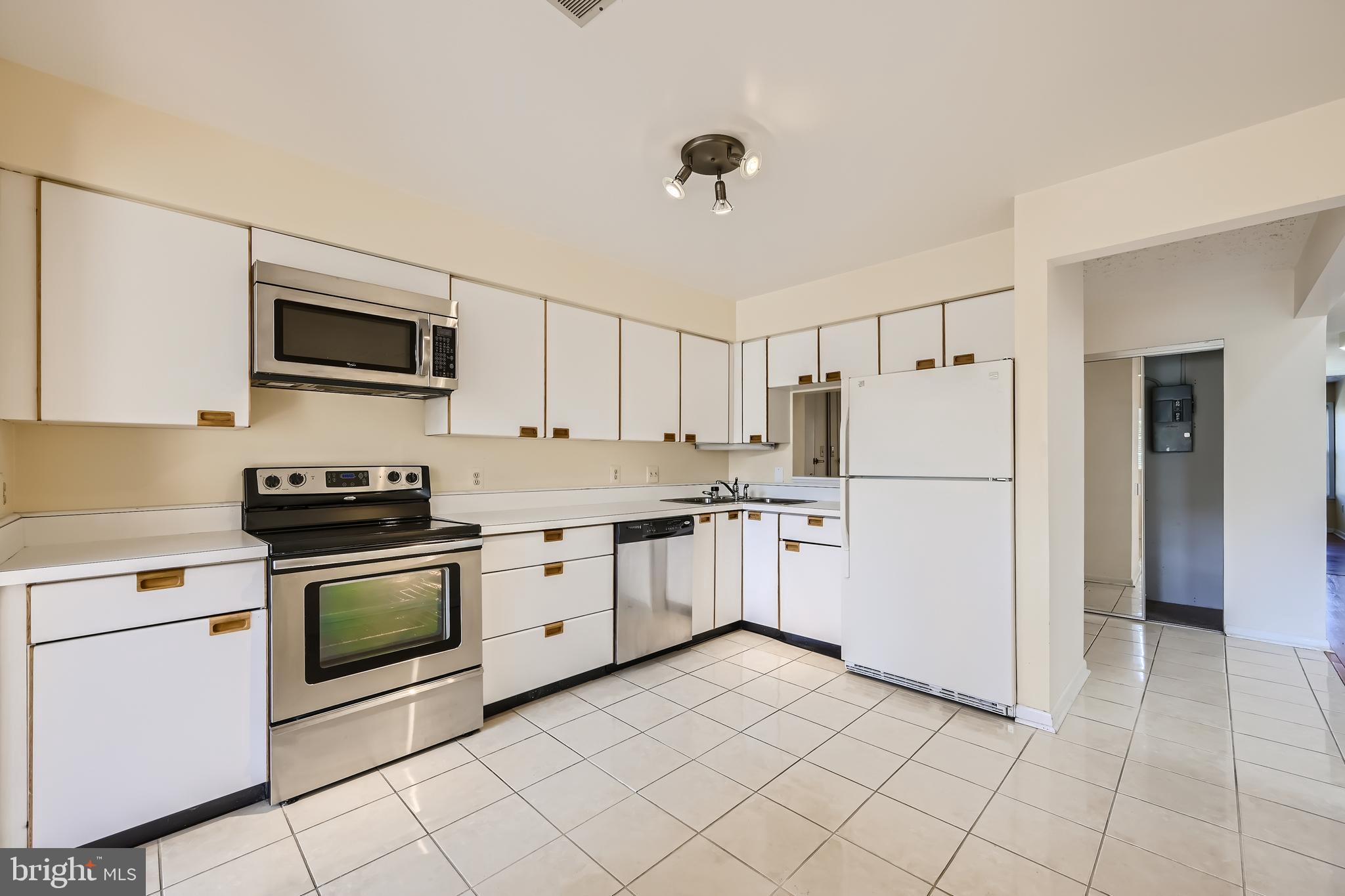 6929 CLEARWIND COURT 6929C