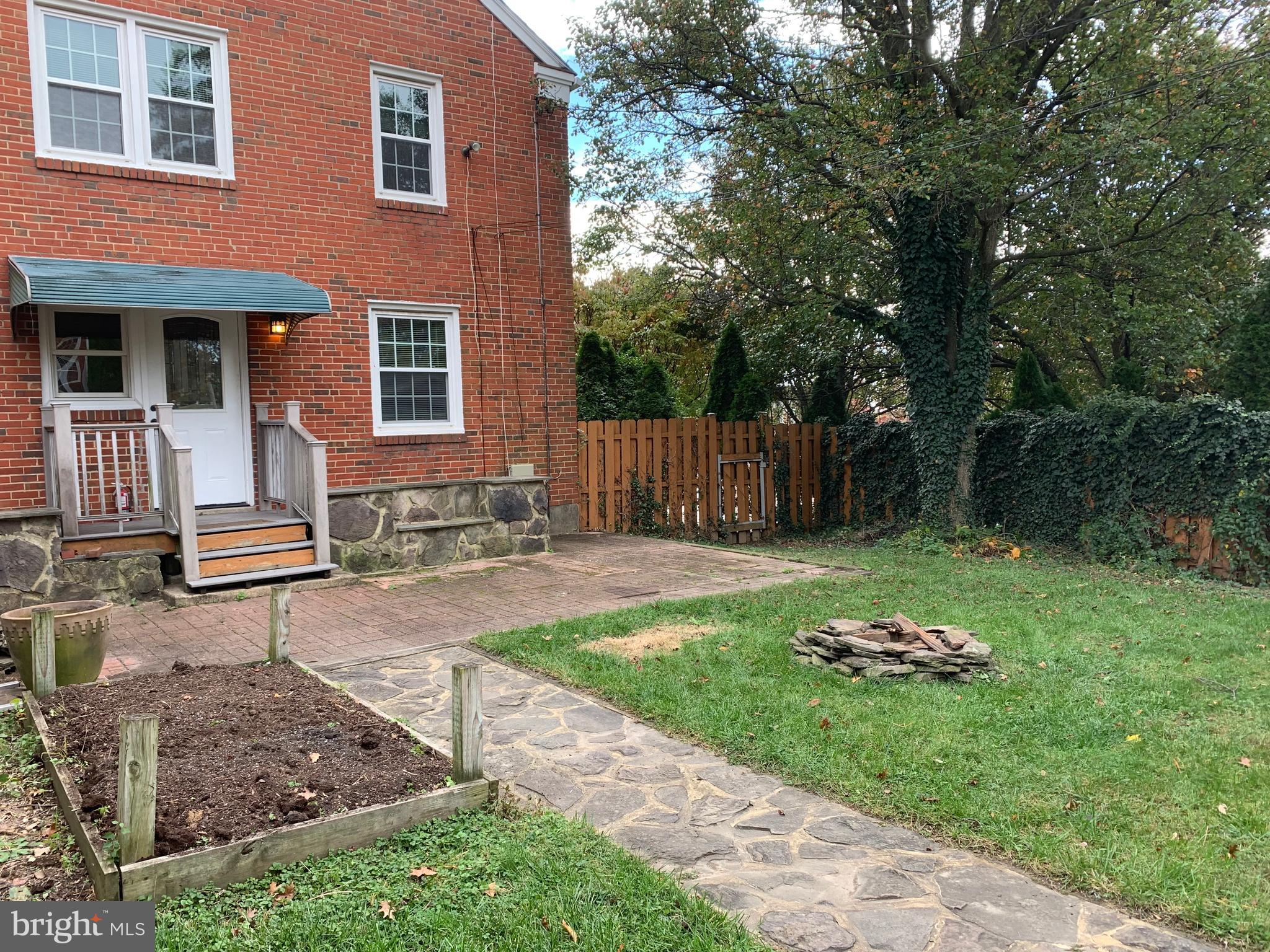 8524 PLEASANT PLAINS ROAD