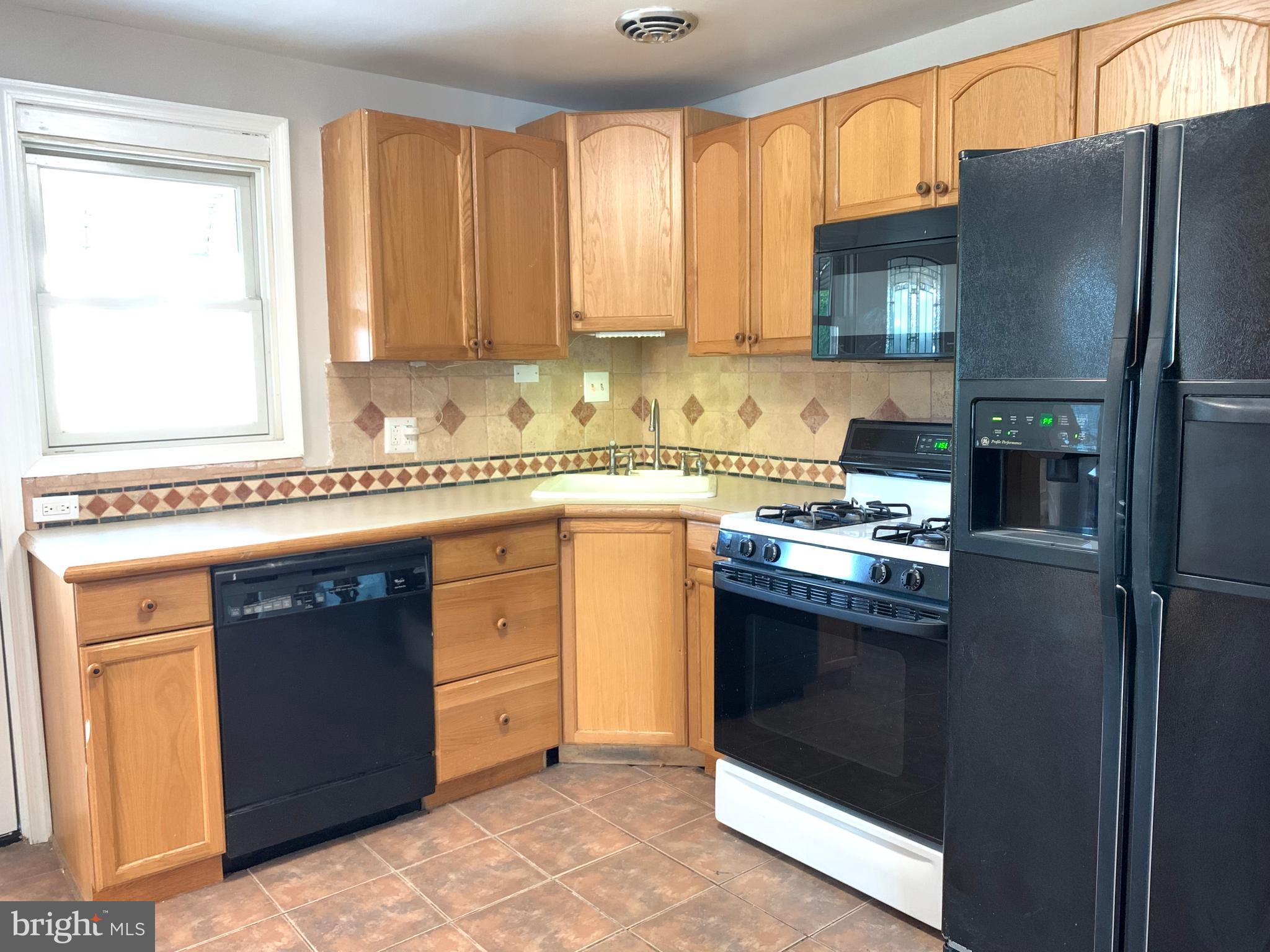 8524 PLEASANT PLAINS ROAD