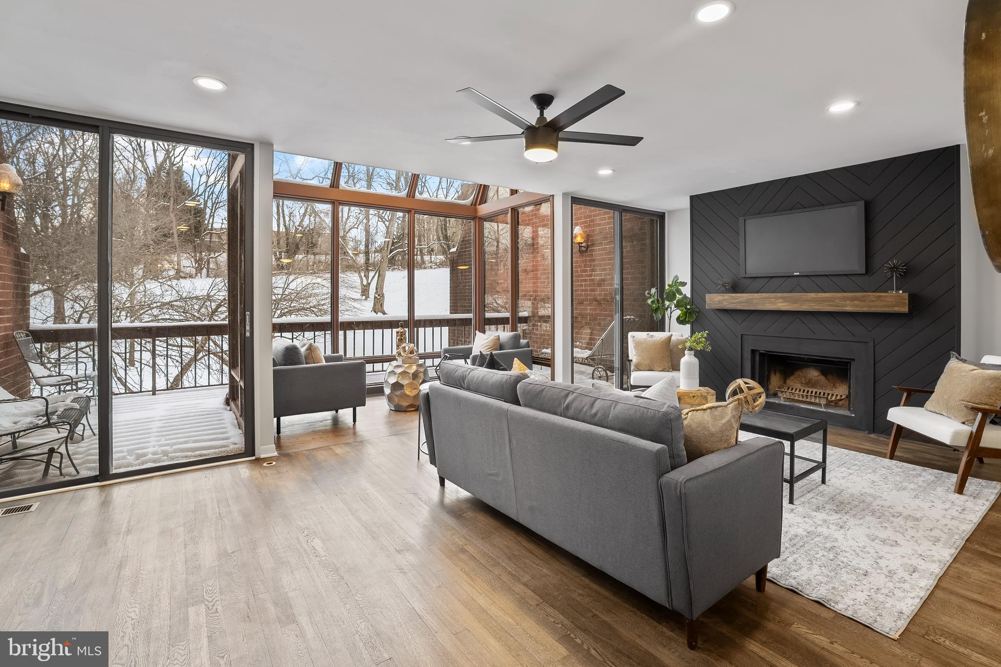 25 MALIBU COURT